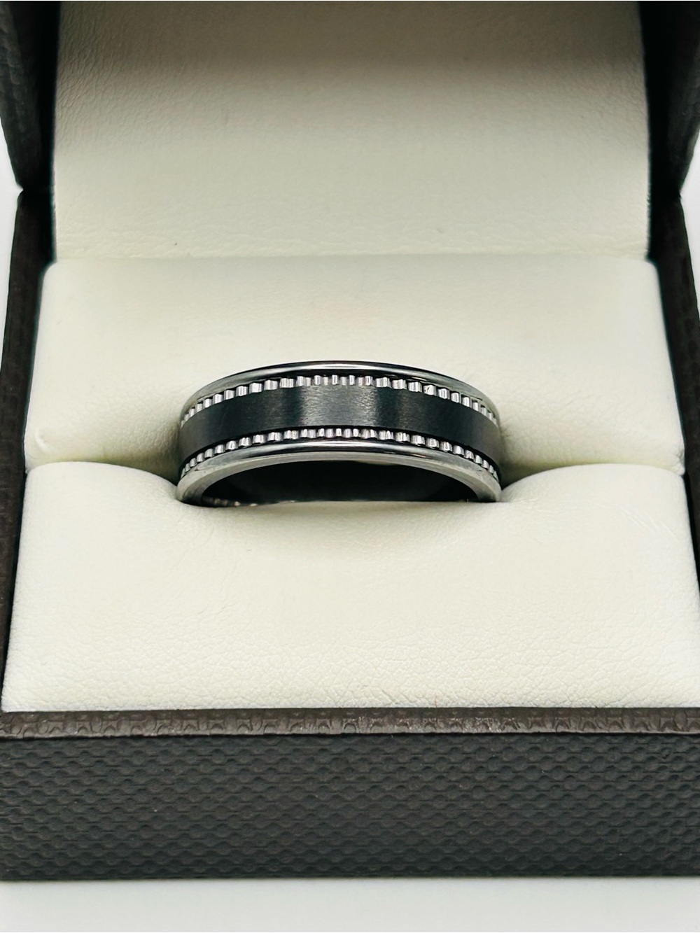 ArtCarved Men’s Tungsten Ring 8mm Wide Size 9.5 Comfort Fit